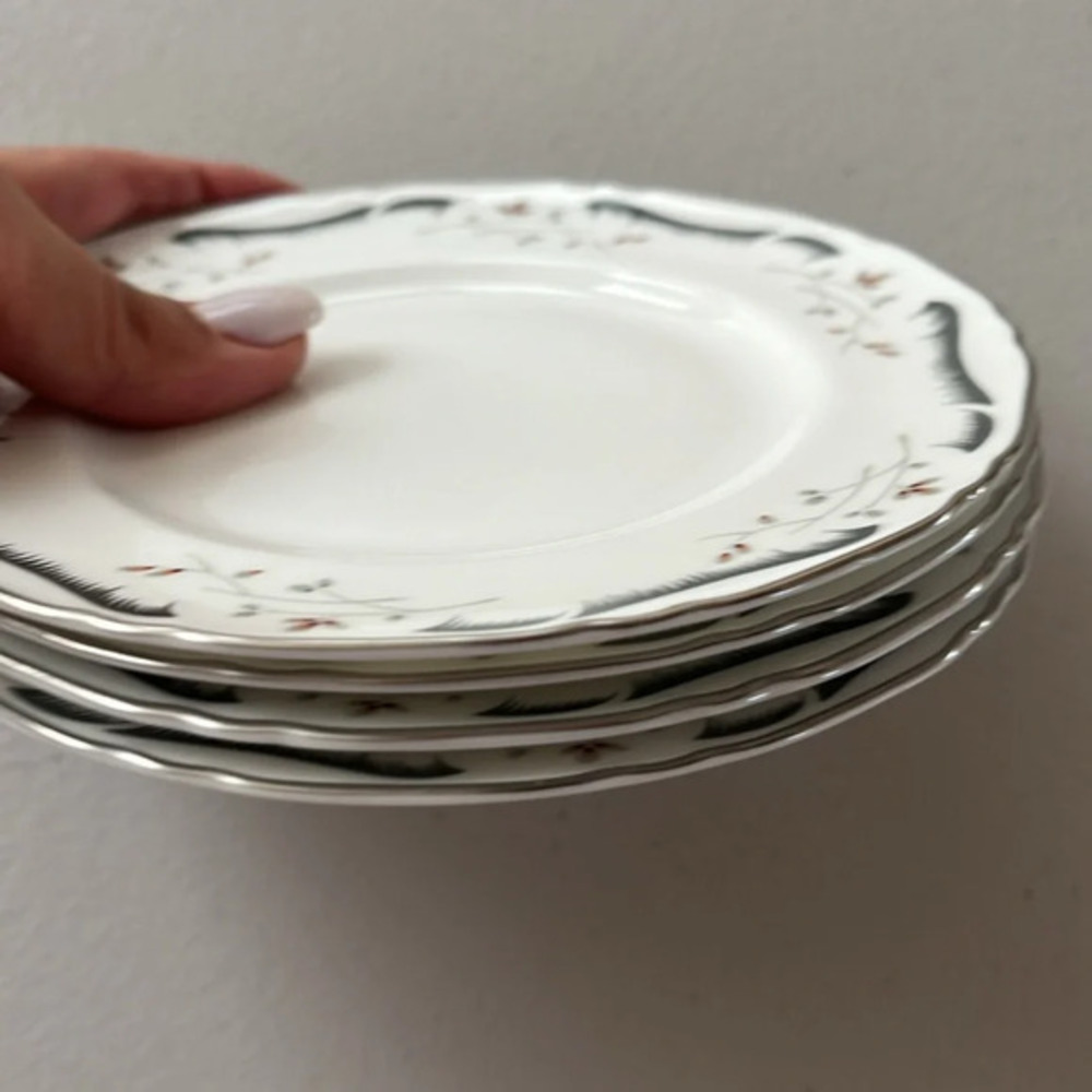 Vintage Royal Worcester dessert plate fine bone china England 1965 Sutton